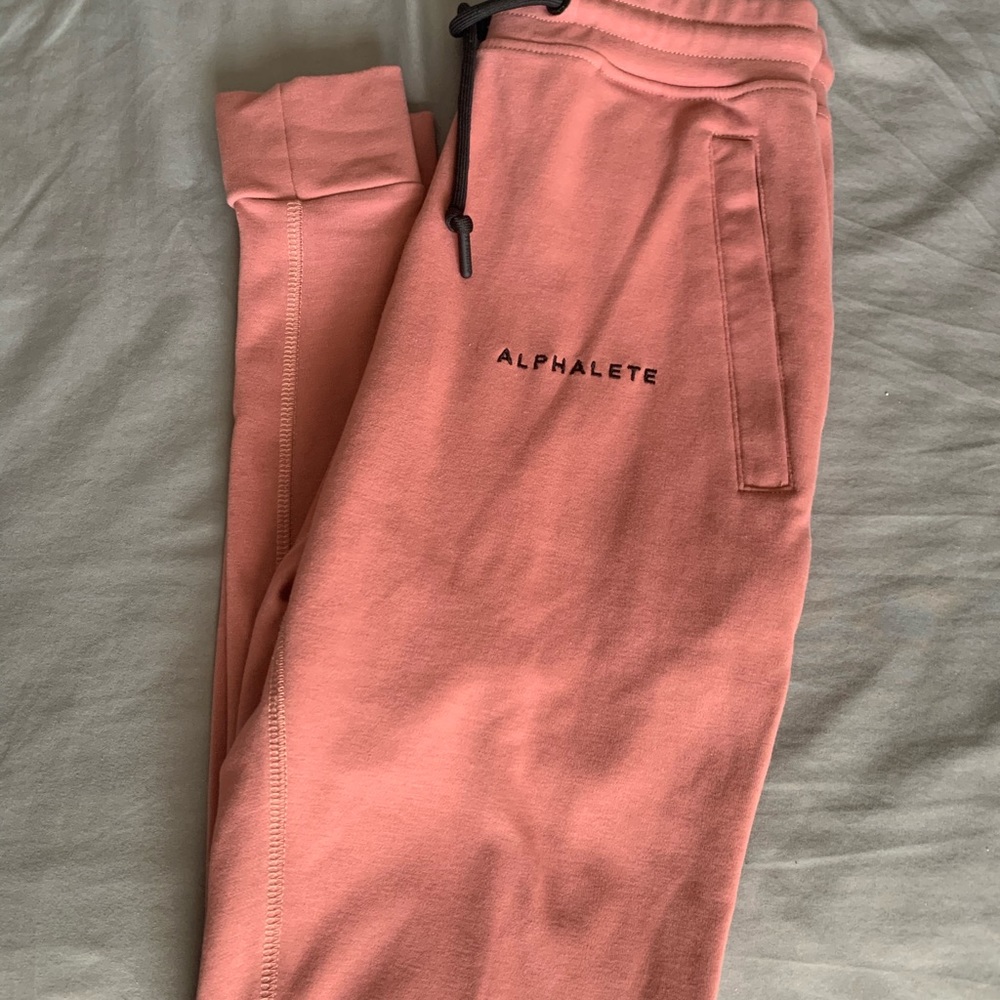Alphalete joggers